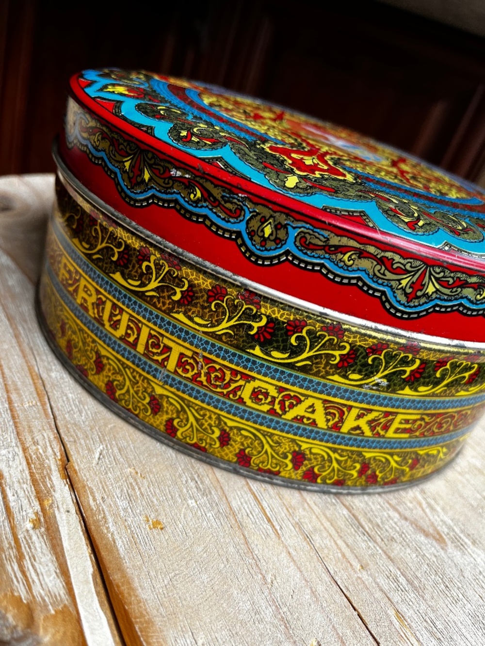 Vintage Wonder Fruit Cake Colourful Tin